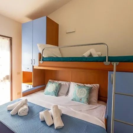 Casa Shanti - 5 Minuti Dalla Con Piscina Condominiale בית נופש